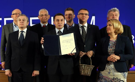 Będzie debata przed referendum. Uczestnicy czekają na Gronkiewicz-Waltz