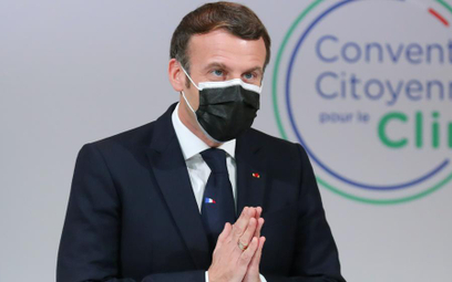 Emmanuel Macron przestaje być liberałem