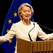 Przewodnicząca Komisji Europejskiej Ursula von der Leyen przemawia podczas ceremonii podpisania umow