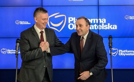Tomasz Siemoniak wycofał się z wyścigu o fotel szefa Platformy i poparł Grzegorza Schetynę