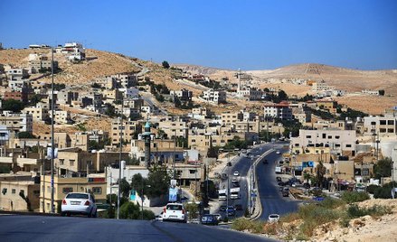 Jordania: Potężne eksplozje w składzie amunicji. Łunę widać ze stolicy