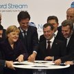 Lubmin. 8 listopada 2011 r. Symboliczne otwiercie pierwszego Nord Streamu. Od lewej: premier Francji