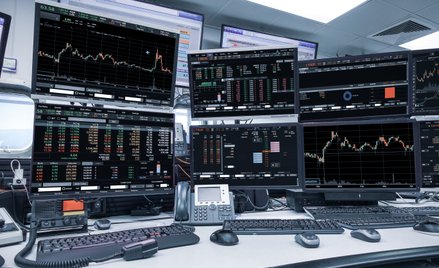 Brokerzy foreksowi odciskają piętno na wynikach branży maklerskiej