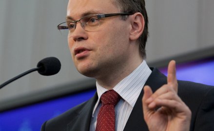 Arkadiusz Mularczyk pisze do Rzecznika Praw Obywatelskich w sprawie Smoleńska