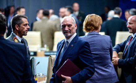 Macierewicz: cztery incydenty z udziałem dronów w czasie szczytu NATO