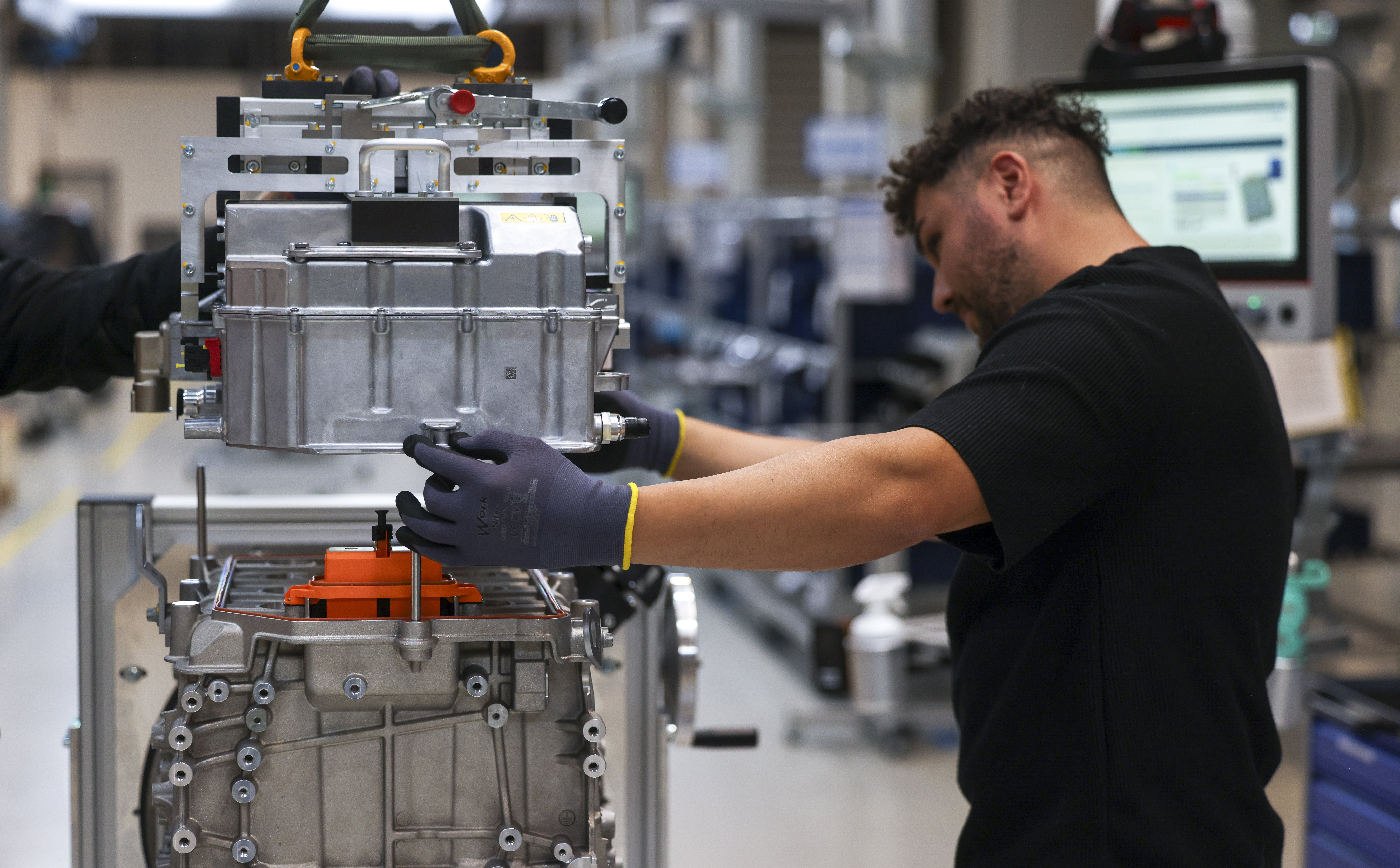 Zamówienia w niemieckich fabrykach wzrosły w marcu bardziej niż przewidywano