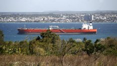 Rosyjski tankowiec „Anatolij Kołodkin” z ropą naftową dla Kuby dotarłdo portu Matanzas