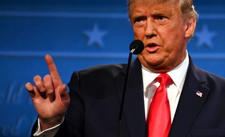 Donald Trump grozi zawetowaniem pakietu stymulacyjnego wartego 892 mld dolarów