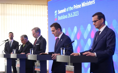 Konferencja prasowa po spotkaniu szefów rządów państw Grupy Wyszehradzkiej w Bratysławie, 26 czerwca