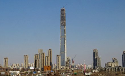 Budowa wieżowca Goldin Finance 117 stanęła w 2015 roku, po osiągnięciu przez budynek docelowej wysok