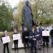 Przed pomnikiem Romana Dmowskiego w Warszawie ogłoszono hasło tegorocznej edycji Marszu Niepodległoś