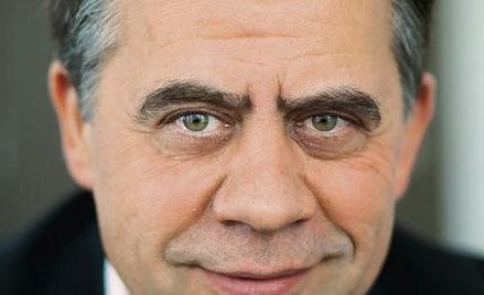 Głównym akcjonariuszem Czerwonej Torebki jest Mariusz Świtalski, twórca takich handlowych sieci jak 