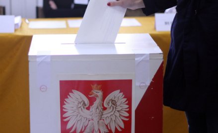 Wyniki z 93,05 proc. okręgów: P0 - 38,96, a PiS - 30,03