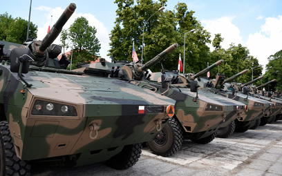 120 mm moździerze samobieżne na podwoziu kołowym M120K Rak. Fot./Maciej Nędzyński/CO MON.