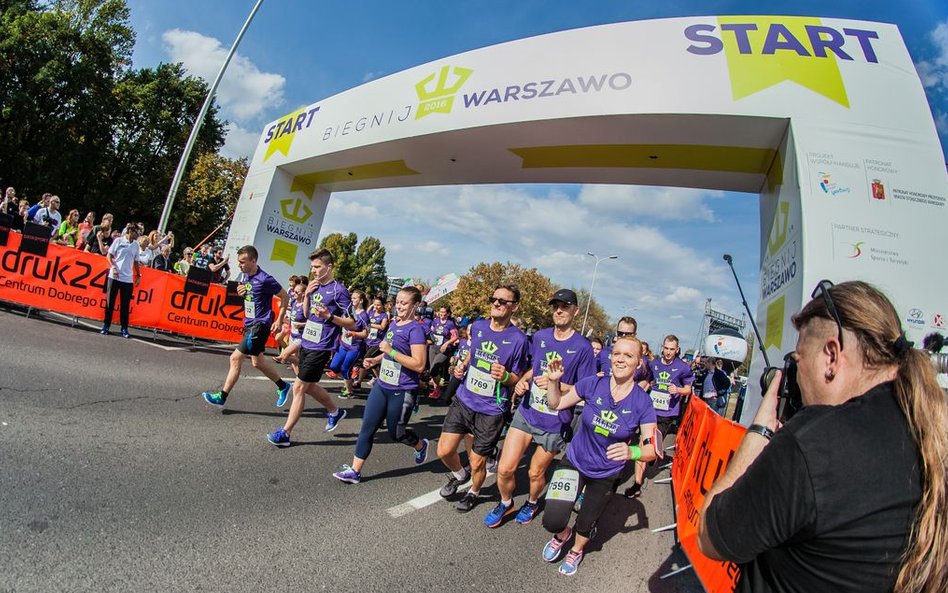 Po raz ósmy odbył się jeden z najpopularniejszych biegów masowych w Polsce „Biegnij Warszawo".