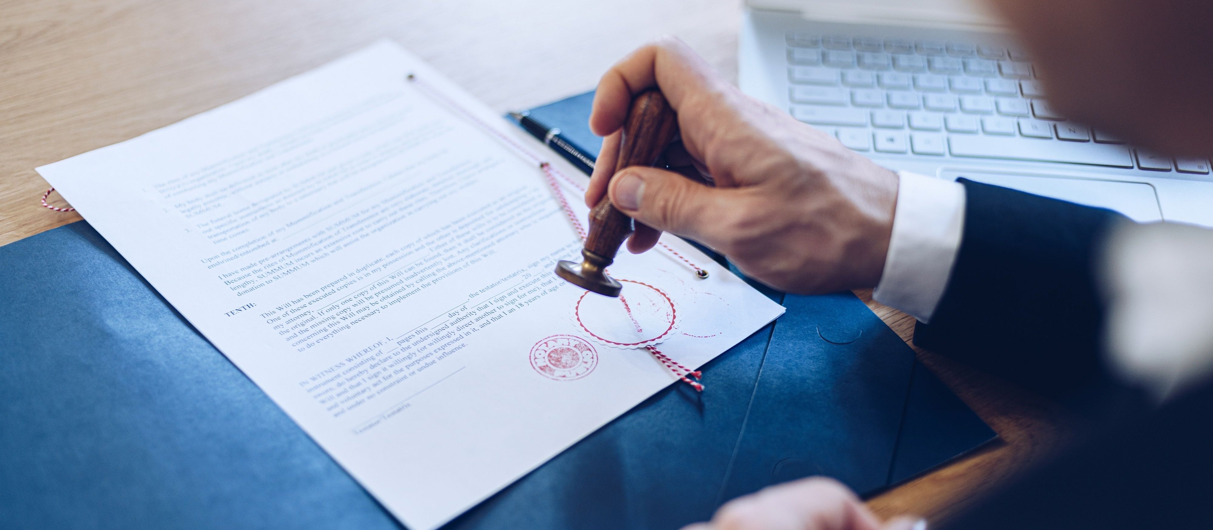 Czy warto być notariuszem? Coraz mniej