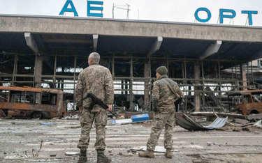 Chersońskie lotnisko w Czornobajiwce, gdzie ponad 20 razy ostrzeliwano rosyjskie oddziały