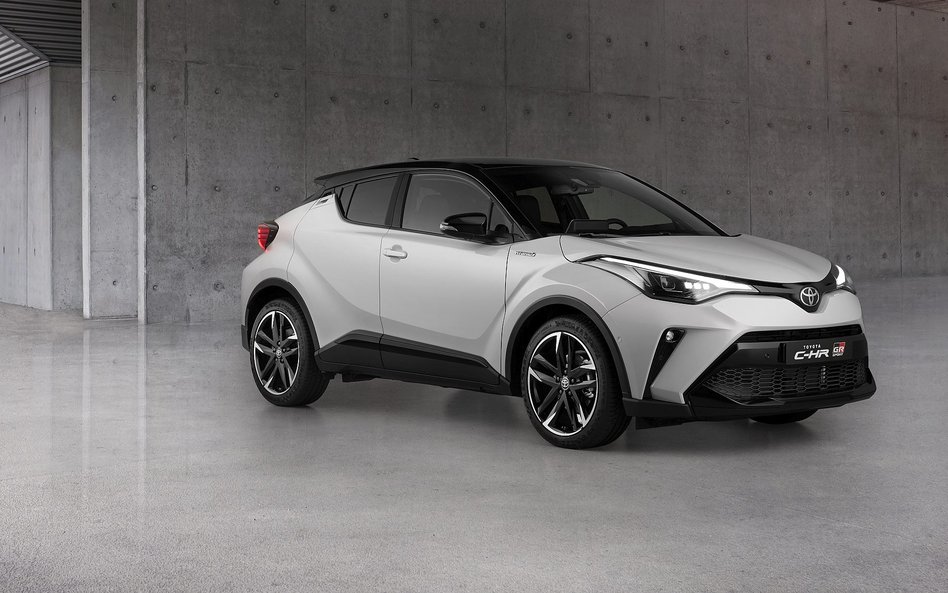 Dwie nowe wersje Toyoty C-HR