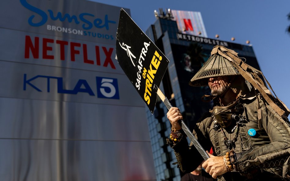 Demonstracja zwolenników SAG-AFTRA przed siedzibą Netfliksa w Los Angeles.