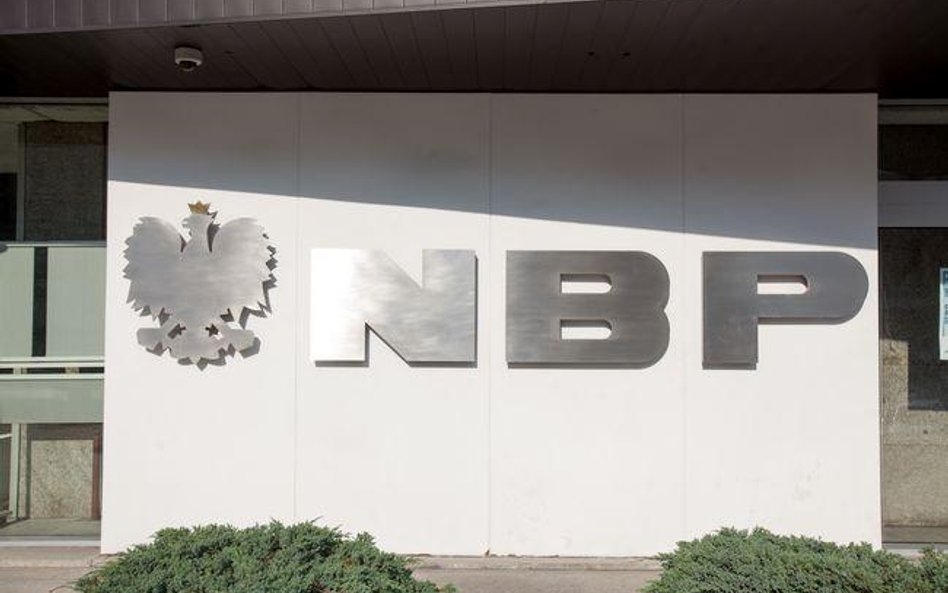 NBP przekonuje, że nie może umieszczać w sprawozdaniu do UZP danych dotyczących realizacji zadań okr