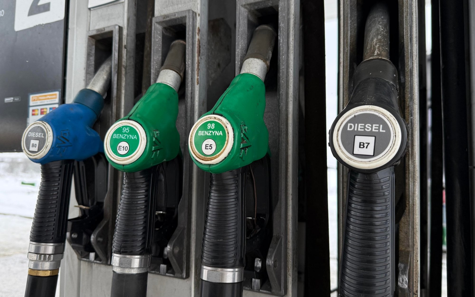 Максимальные цены на топливо на 1 апреля. Бензин и дизель не могут быть дороже