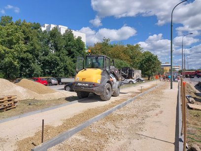 Prace przy przebudowie ścieżki rowerowej wzdłuż ulicy Ciszewskiego już trwają