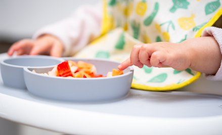 Dieta w pierwszych latach życia wpływa na rozwój mózgu w okresie dojrzewania, dowiedli naukowcy