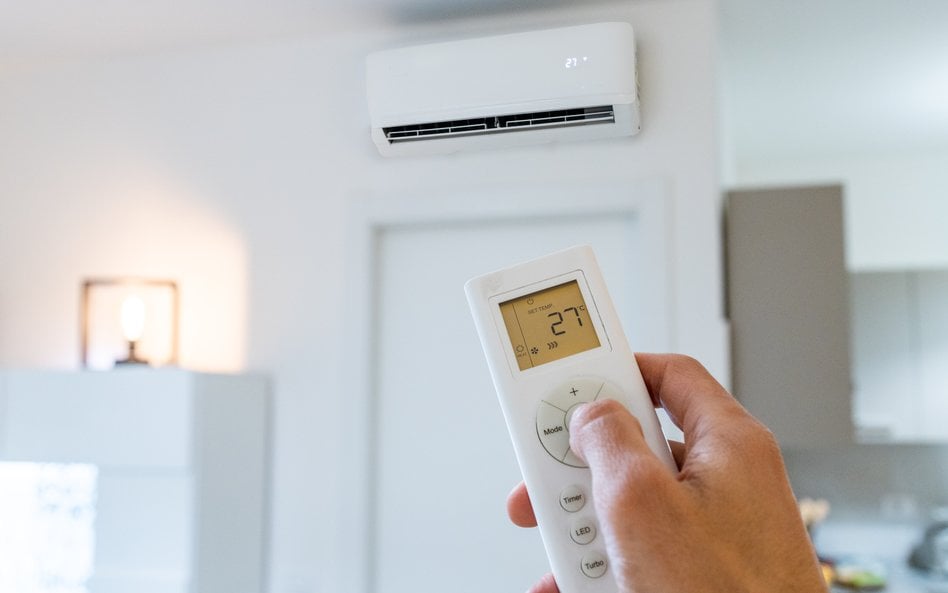 Koszty używania klimatyzacji mogą zaskoczyć. Wiadomo, ile wynoszą rachunki za prąd