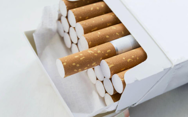 Senatorowie: skład substancji szkodliwych powinien wrócić na opakowania papierosów