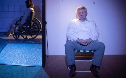 Teatr im. Żeromskiego z Kielc pokaże „Kieł” Marcina Cecki na podstawie filmu Efthymisa Filippousa i 