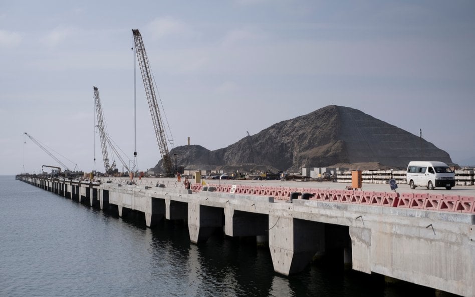 Port w Chancay w Peru