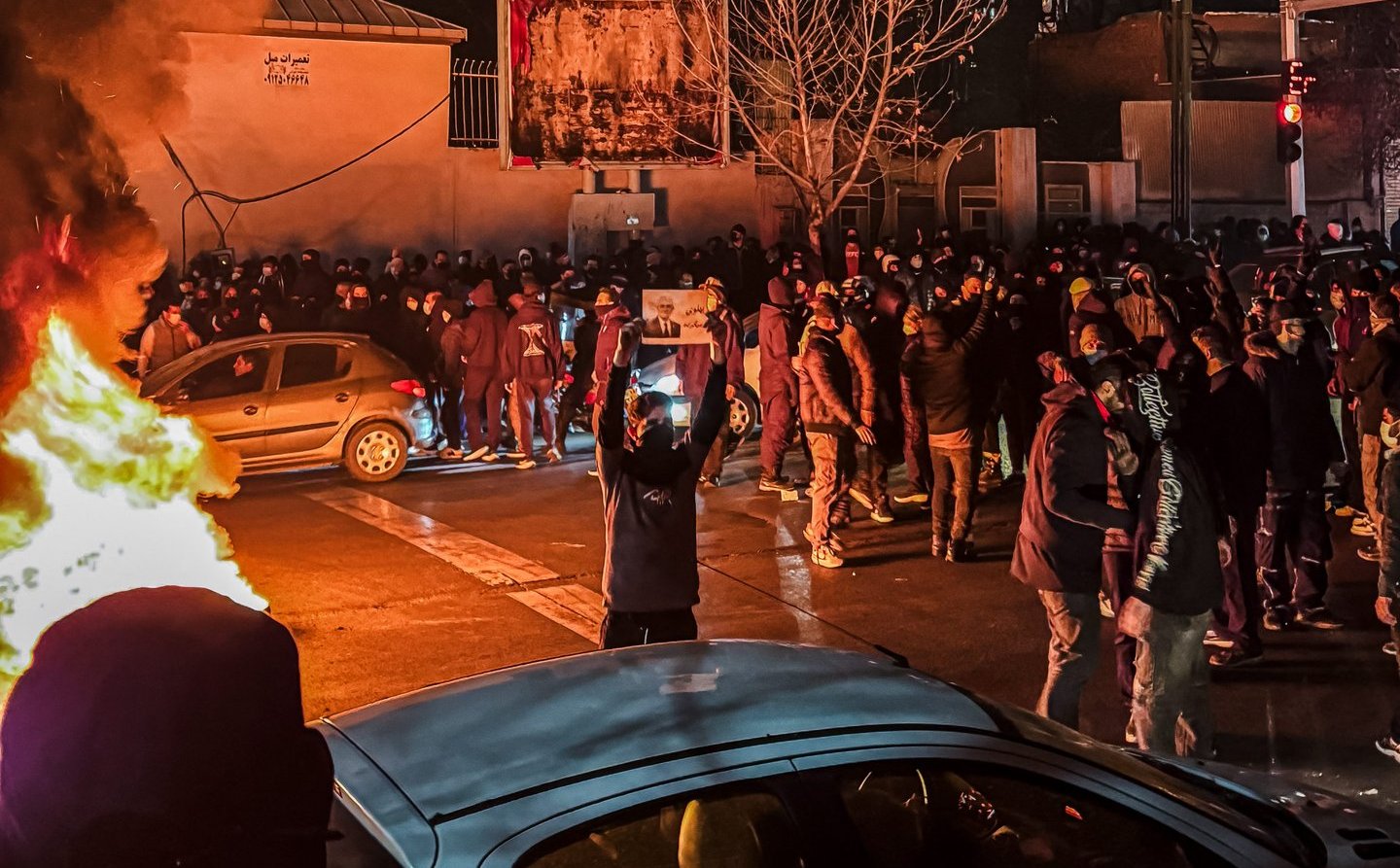 Irański pisarz: Upadek reżimu ajatollahów jest bardzo blisko