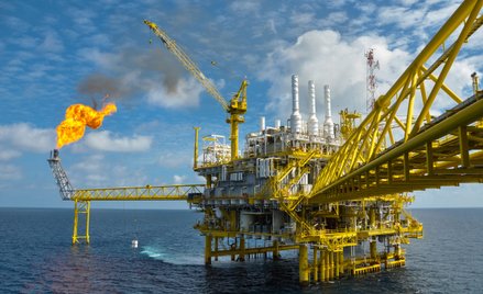 Produkcja ropy na świecie mocno nie rośnie, ale inwestorzy spodziewają się mniejszego popytu na suro