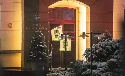 Suchanow wywieziono z Warszawy, bo "brakuje izb zatrzymań"?