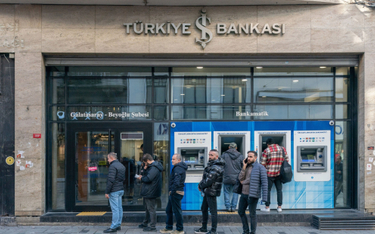 Tureckie banki zaczęły masowo wstrzymywać się z realizacją płatności z Rosji
