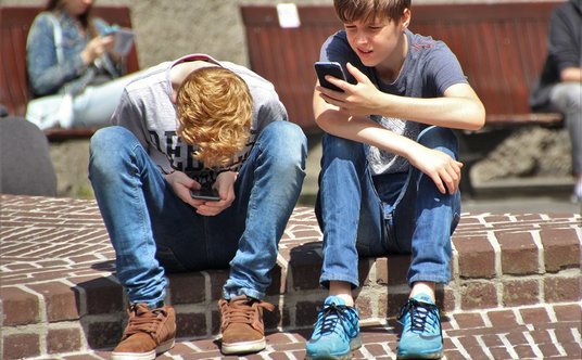 Największe pochłaniacze czasu to YouTube i TikTok. Fot. Creativecommonsstockphotos / Stockfreeimages