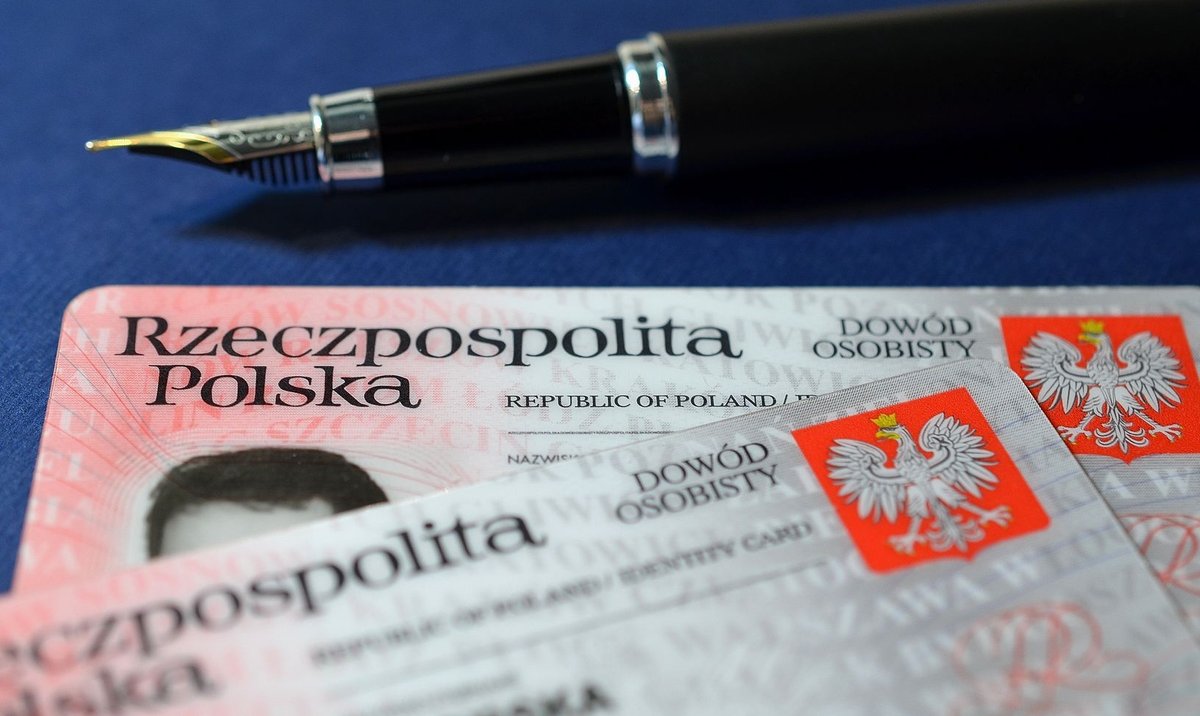 Nowelizacja ustawy o dowodach osobistych problem starych dowodów