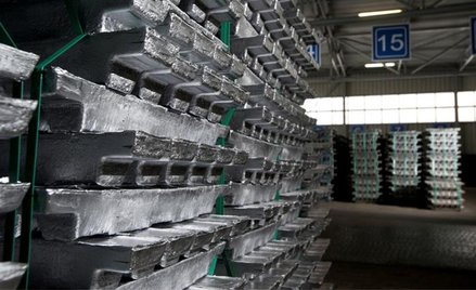 Orzeł Biały: Optymalizacja kosztów