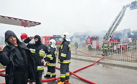 Już po raz trzeci w ostatnich czterech latach doszło do pożaru w wielkich halach targowych w Wólce K