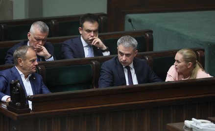 Może zostaną 800+ oraz 13. i 14. emerytura, ale wyższej kwoty wolnej nie będzie