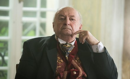 Bohdan Łazuka w spektaklu „Biesiada u hrabiny Kotłubaj”