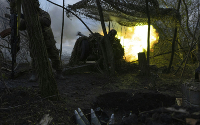 Ukraińscy artylerzyści na pozycjach ogniowych
