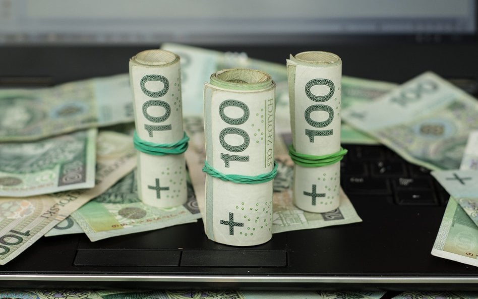 Fiskus chce podatku od okradzionej fundacji