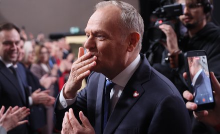 Sam Tusk z dziennikarzami rozmawia na konferencjach rzadko. Wywiadów nie udziela prawie wcale.