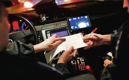 Po zatrzymaniu prawa jazdy szef może powierzyć kierowcy inną pracę lub go zwolnić