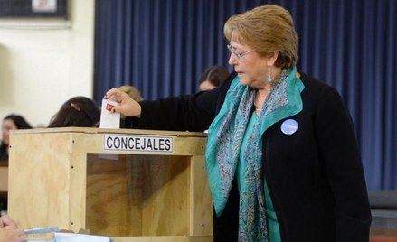 Prezydent Chile Michelle Bachelet miała problem z głosowaniem