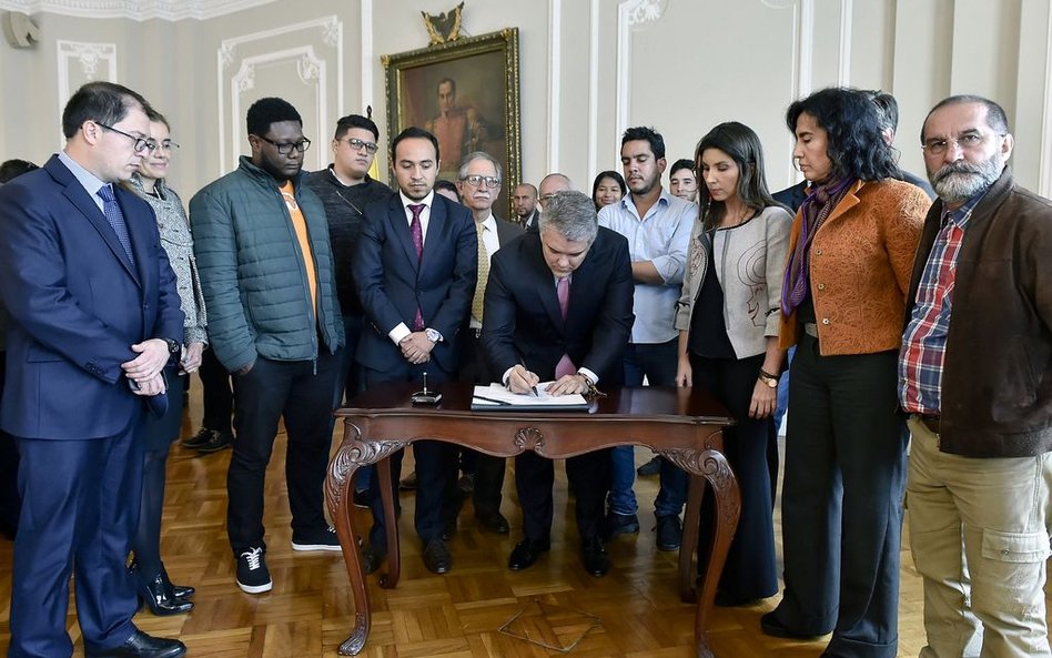 Sukces studentów: Kolumbia przeznaczy 1,5 mld dol. na szkoły wyższe