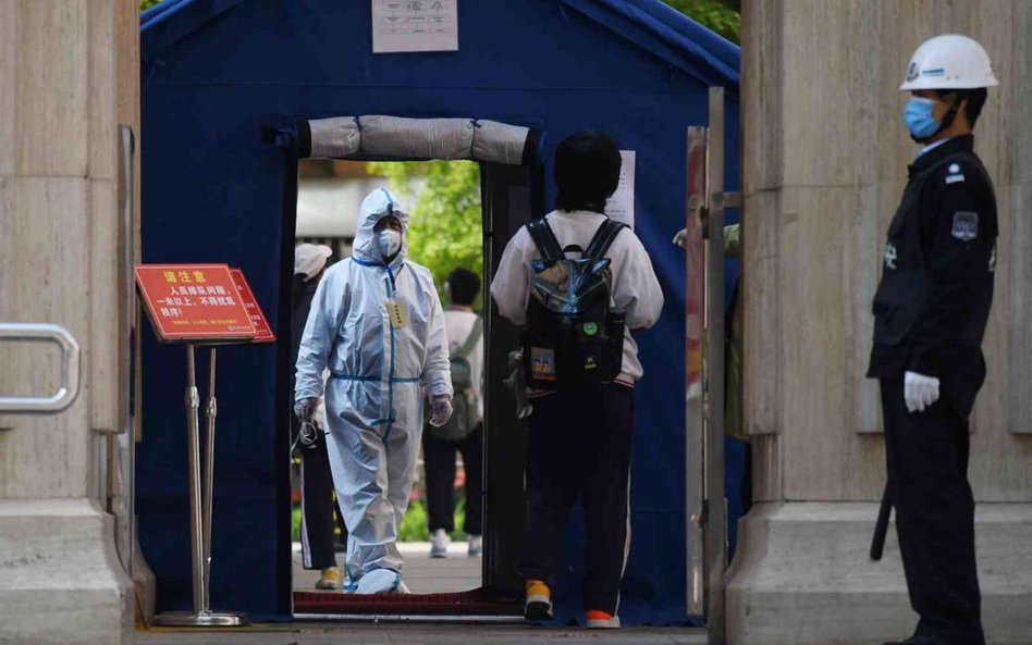 Chiny: Trzy nowe zakażenia, 12 dzień bez zgonu na COVID-19