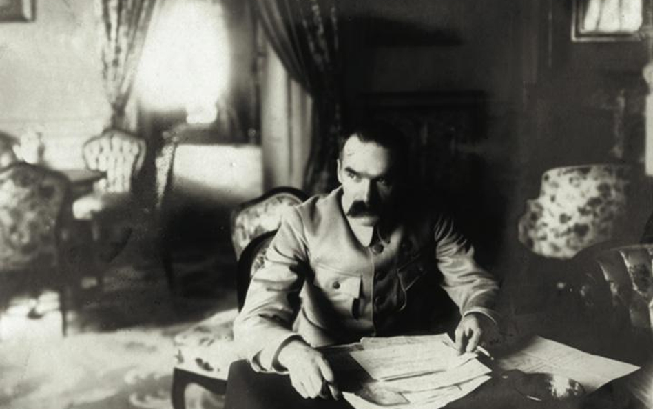 Józef Piłsudski przy pracy, Belweder 1920 roku