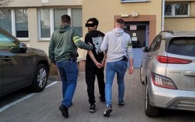 Po zakończeniu dewastacji grupa próbowała uciec ze stacji Wawrzyszew i oddalić się w nieznanym kieru